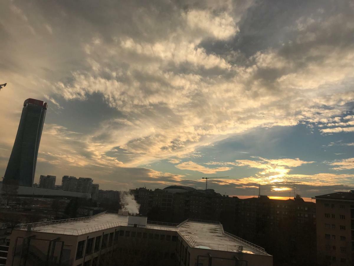 On The Top Floor Watching Citylife And Mico Μιλάνο Εξωτερικό φωτογραφία